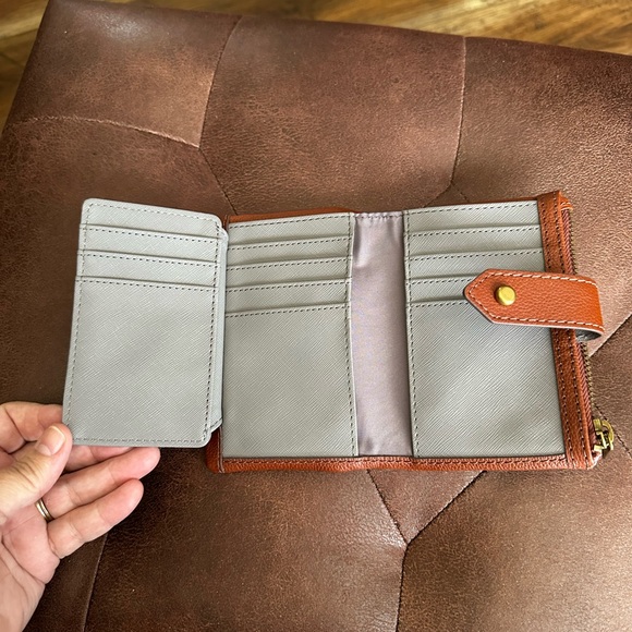 Fossil Brown Leather Women's Wallet - Picture 5 of 5